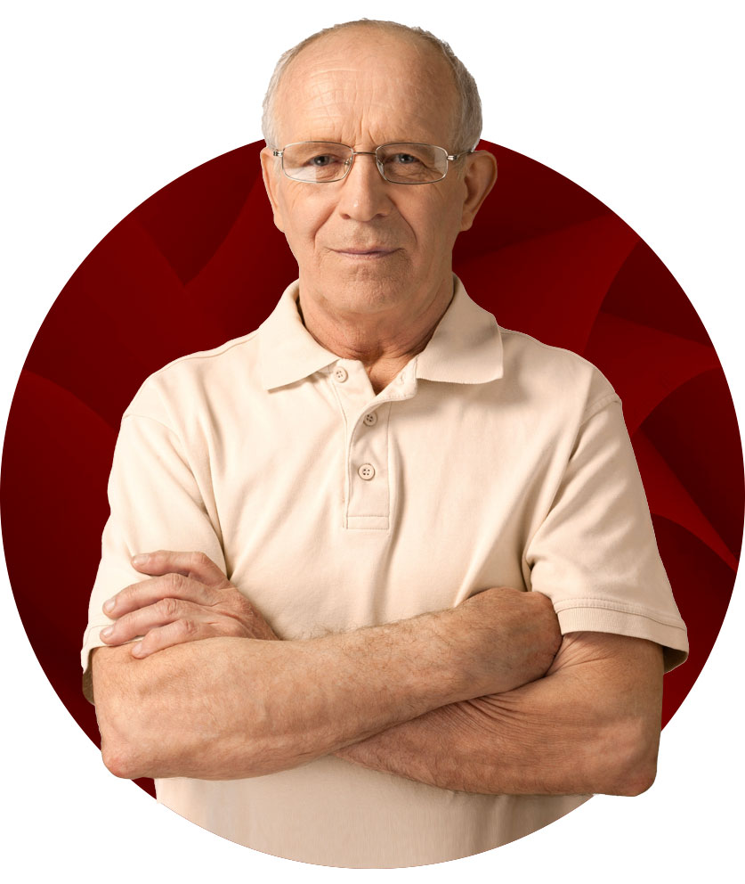 Homem idoso usando óculos